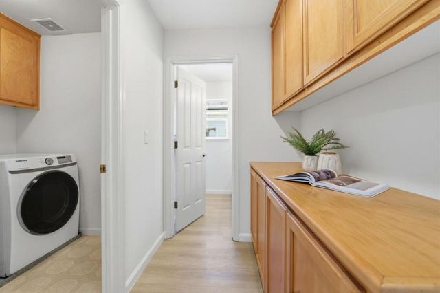 950 Mouton Circle, East Palo Alto, CA 94303