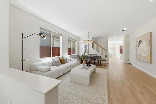 950 Mouton Circle, East Palo Alto, CA 94303