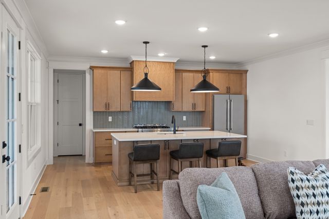 712 Fanning Bend Dr, Winchester, TN 37398