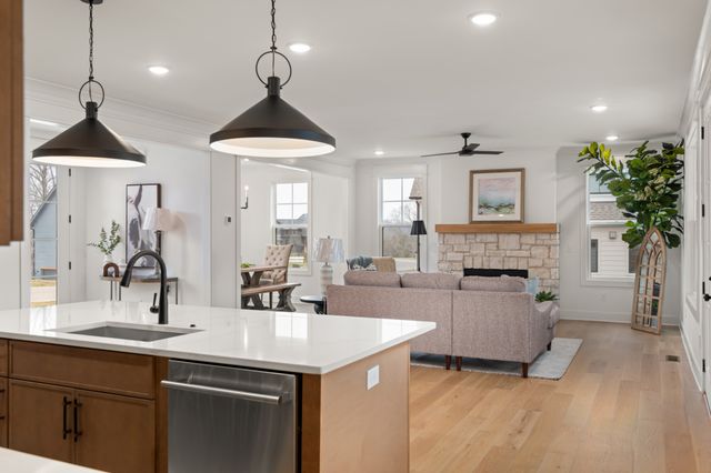 712 Fanning Bend Dr, Winchester, TN 37398