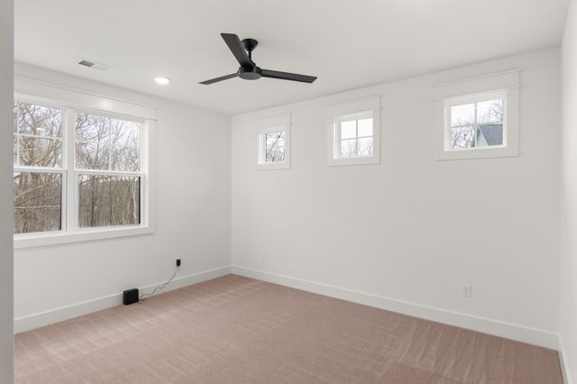 712 Fanning Bend Dr, Winchester, TN 37398