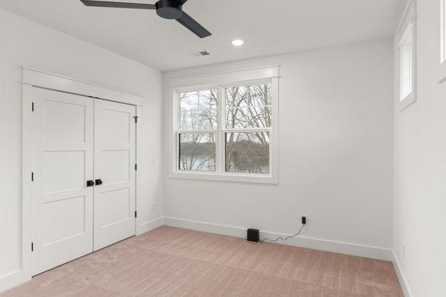 712 Fanning Bend Dr, Winchester, TN 37398