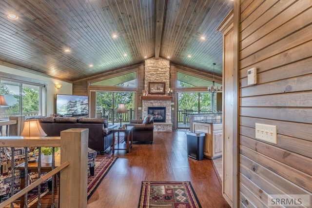 4185 Grandview Road, Island Park, ID 83429