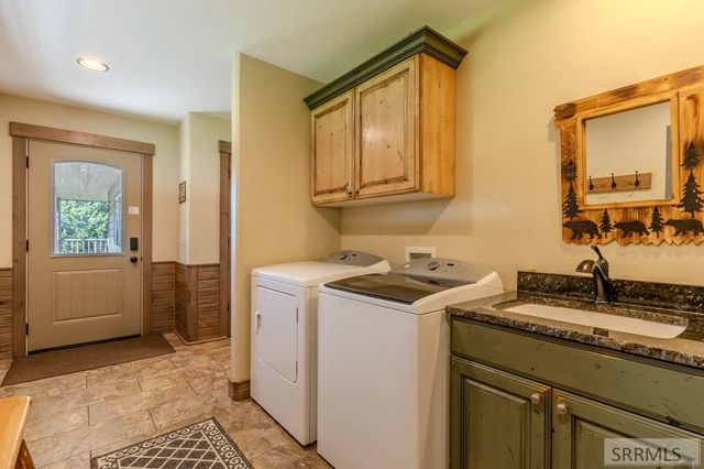 4185 Grandview Road, Island Park, ID 83429