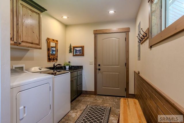 4185 Grandview Road, Island Park, ID 83429