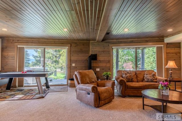 4185 Grandview Road, Island Park, ID 83429