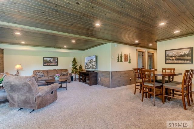 4185 Grandview Road, Island Park, ID 83429