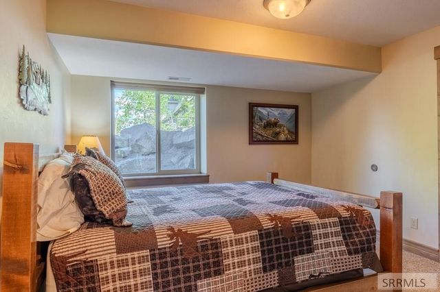 4185 Grandview Road, Island Park, ID 83429