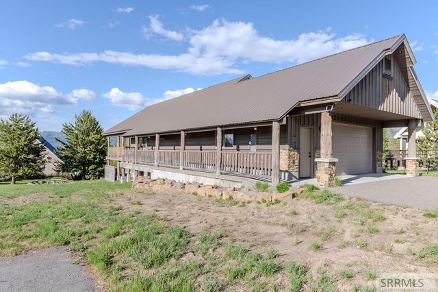 4185 Grandview Road, Island Park, ID 83429