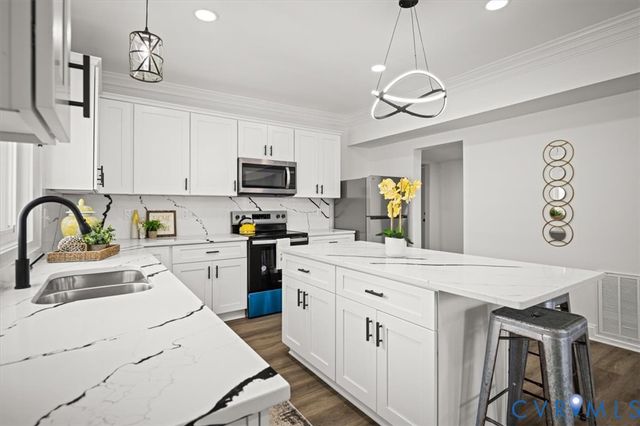 3053 Midlothian Tpke, Richmond, VA 23224