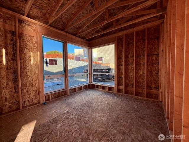 154 Apple Avenue, Chelan, WA 98816