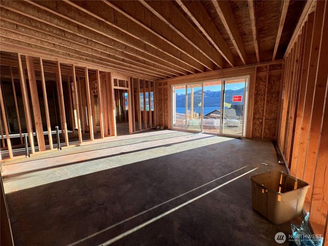 154 Apple Avenue, Chelan, WA 98816