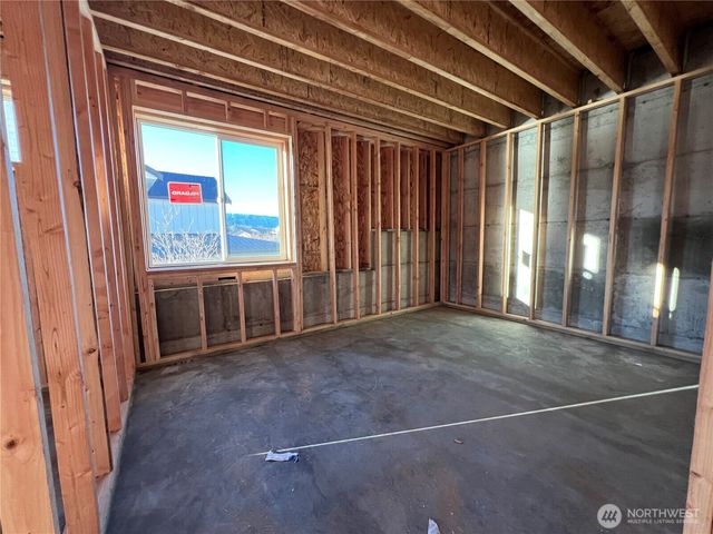 154 Apple Avenue, Chelan, WA 98816