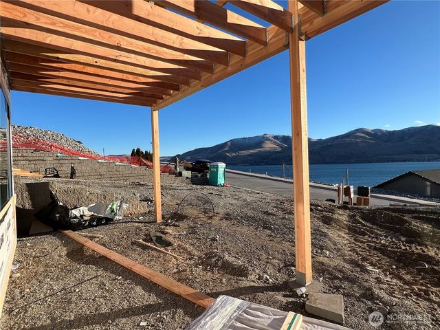 154 Apple Avenue, Chelan, WA 98816