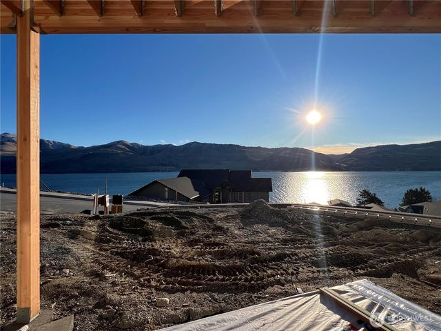 154 Apple Avenue, Chelan, WA 98816