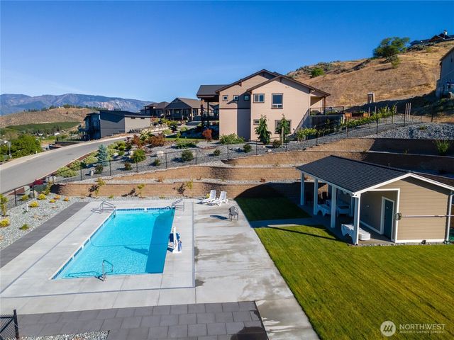 154 Apple Avenue, Chelan, WA 98816