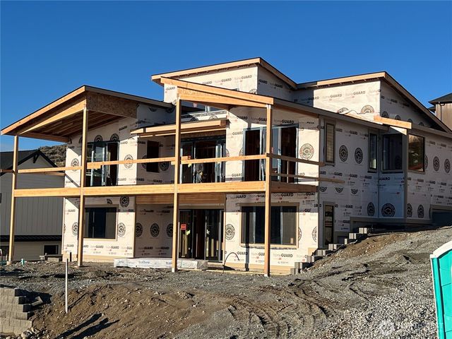 154 Apple Avenue, Chelan, WA 98816