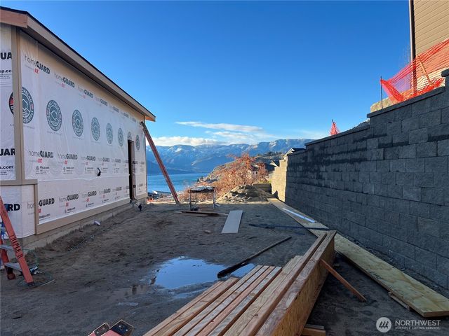 154 Apple Avenue, Chelan, WA 98816