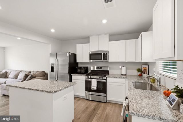 217 CONTE CT, Williamstown, NJ 08094