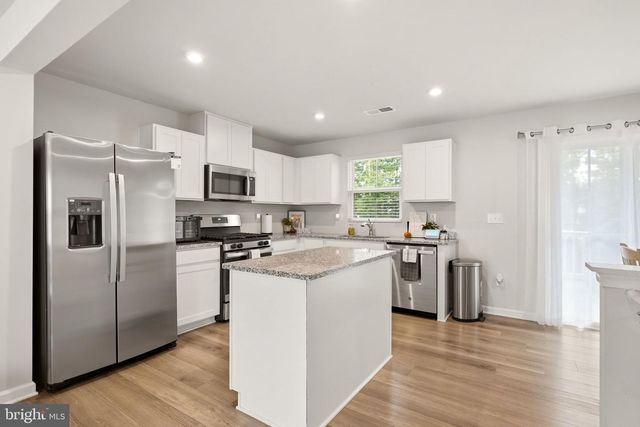 217 CONTE CT, Williamstown, NJ 08094