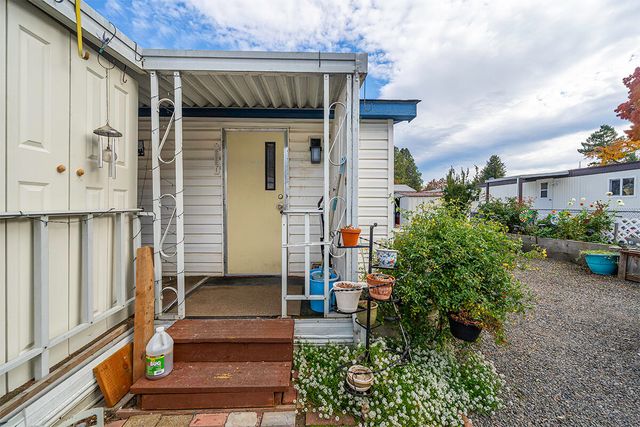 3431 S Pacific Highway SPC 9, Medford, OR 97501