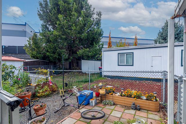 3431 S Pacific Highway SPC 9, Medford, OR 97501