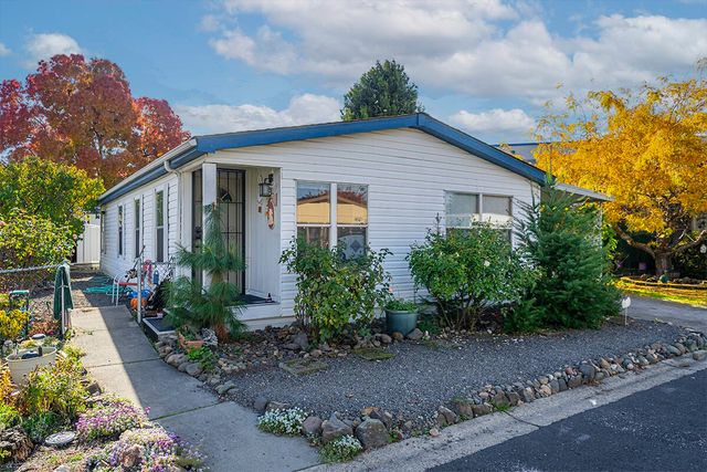 3431 S Pacific Highway SPC 9, Medford, OR 97501