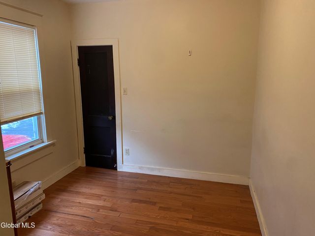 1146 Dean Street, Schenectady, NY 12309