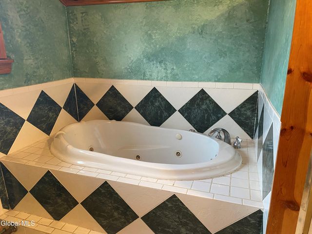 1146 Dean Street, Schenectady, NY 12309