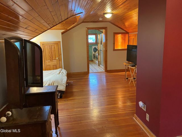 1146 Dean Street, Schenectady, NY 12309