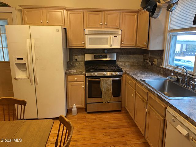 1146 Dean Street, Schenectady, NY 12309