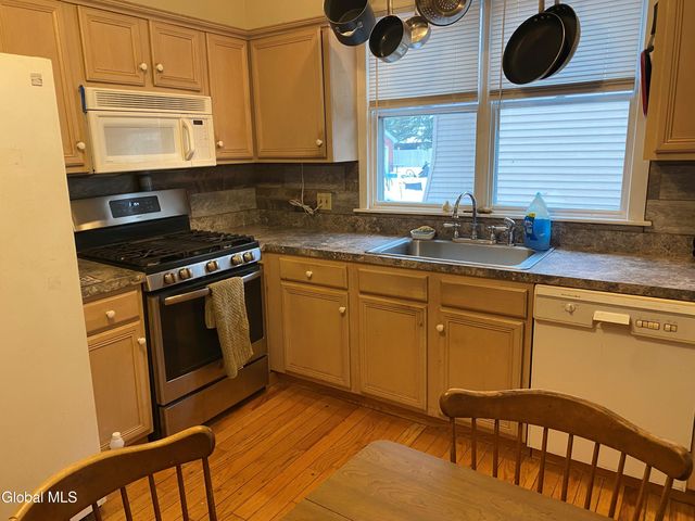 1146 Dean Street, Schenectady, NY 12309