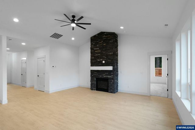 313 NE Clay St, Sublimity, OR 97385