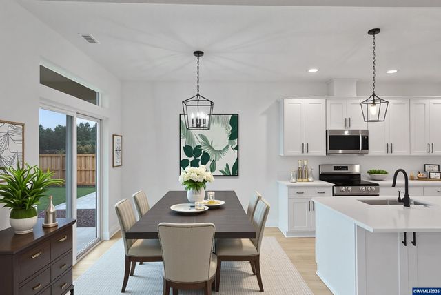 313 NE Clay St, Sublimity, OR 97385