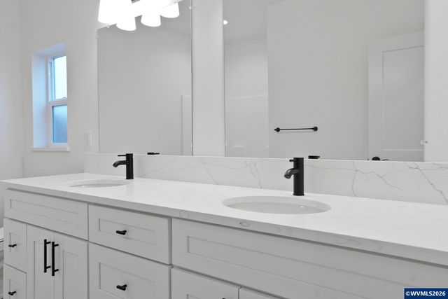 313 NE Clay St, Sublimity, OR 97385