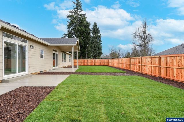313 NE Clay St, Sublimity, OR 97385