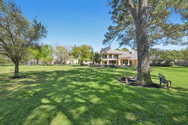 51 Sandown Park Drive, Spring, TX 77379