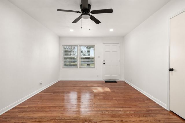 1506 14th Avenue N, Texas City, TX 77590