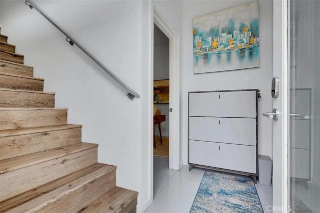 6919 Knowlton Place, Los Angeles, CA 90045