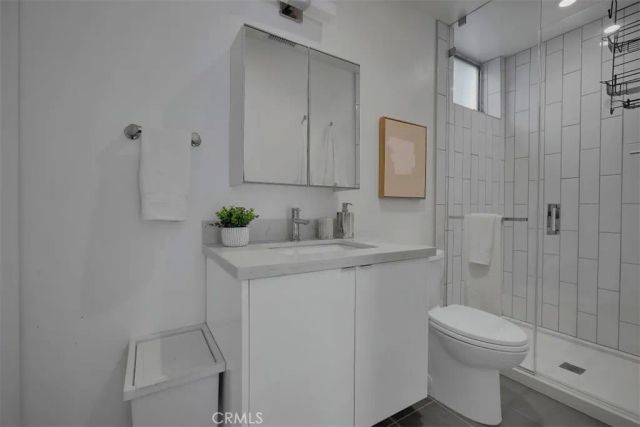 6919 Knowlton Place, Los Angeles, CA 90045