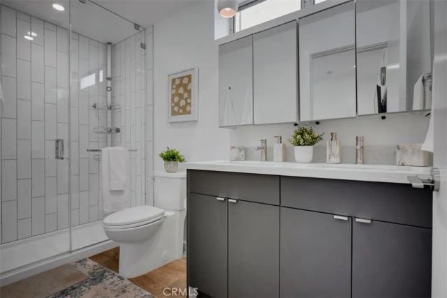 6919 Knowlton Place, Los Angeles, CA 90045