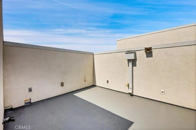 6919 Knowlton Place, Los Angeles, CA 90045