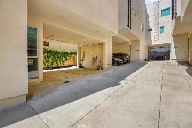 6919 Knowlton Place, Los Angeles, CA 90045