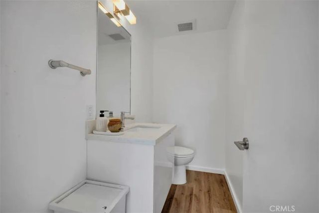 6919 Knowlton Place, Los Angeles, CA 90045