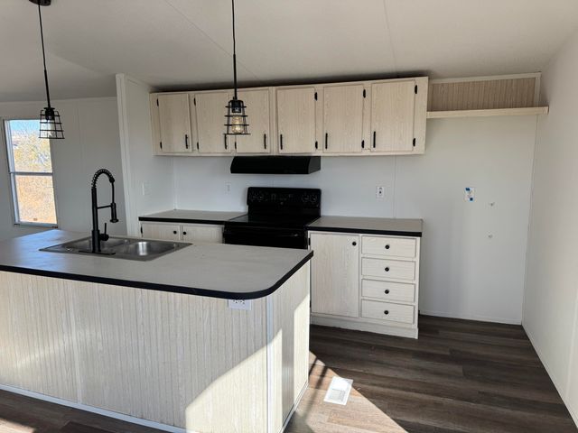 4 B Lois Court, Edgewood, NM 87015