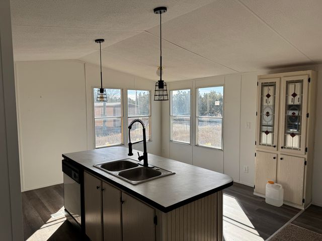 4 B Lois Court, Edgewood, NM 87015