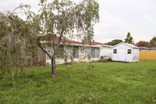 201 NE Midfield Lane, Port St. Lucie, Port St Lucie, FL 34983