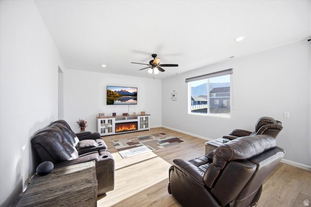 337 W WRANGLER CV, Stansbury Park, UT 84074