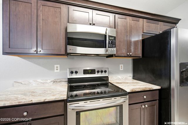 8123 Harvest Circle, Anchorage, AK 99502
