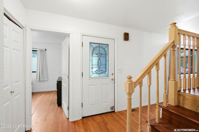 8123 Harvest Circle, Anchorage, AK 99502